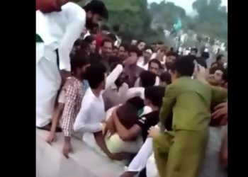 مینار پاکستان واقعہ: کیا "ہیش ٹیگ” مسئلہ کا حل ہے؟