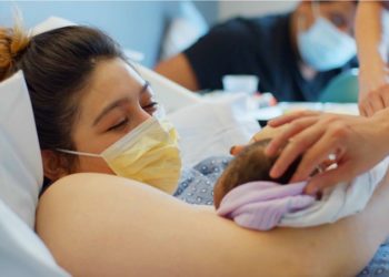 حاملہ خواتین کیلئے کرونا ویکسین خطرناک نہیں