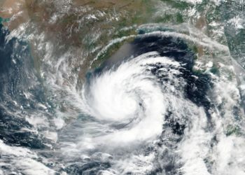 آخر طوفانوں کے نام اتنے رومانوی کیوں؟