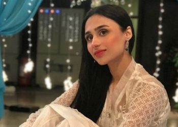 ٹی وی فنکارہ اور ماڈل مشال خان کو تیزاب گردی کی دھمکی