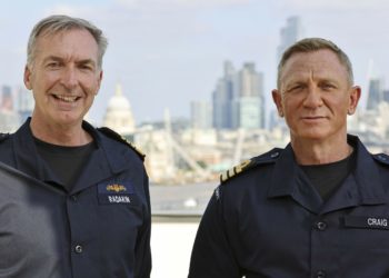 ڈئینل کریگ کو  اعزازی کمانڈر کا عہدہ مل گیا