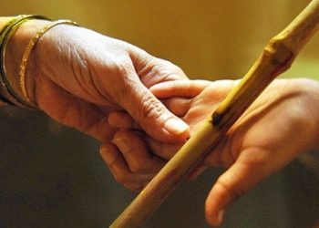 اب مار نہیں واقعی پیار