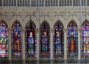 فرانس:  70سال میں کیتھولک چرچ میں 2لاکھ سے زائد بچوں کے ساتھ بدفعلی کے کیسز کا انکشاف