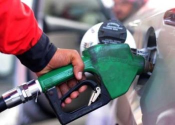 طوفان سے پہلے پیٹرولیم مصنوعات کی قیمتوں میں اضافے کا سیلاب