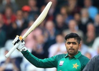 بابراعظم کا طلبہ کے لیے اسکالرشپ کا اعلان