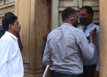 این سی بی کا شاہ رخ خان کے گھر  ’منت‘   پر چھاپہ