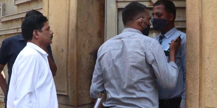 این سی بی کا شاہ رخ خان کے گھر  ’منت‘   پر چھاپہ