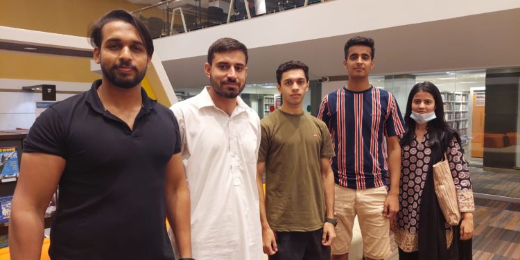 کراچی کی یونیورسٹی سے بے دخل طالب علم کی بحالی کا فیصلہ