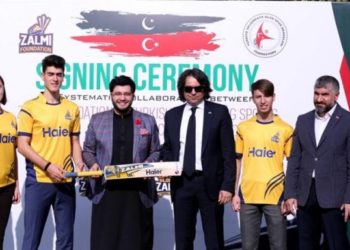 پشاور زلمی میں چینی اور ترک کھلاڑی شامل