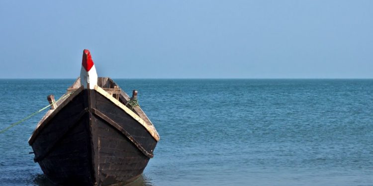 سمندر میں بھٹکنے والے نوجوانوں نے 29 دنوں تک کیا کیا؟