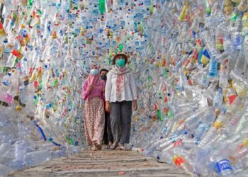 آبی حیات کو بچانے کیلئے انڈونیشیا میں پلاسٹک میوزیم