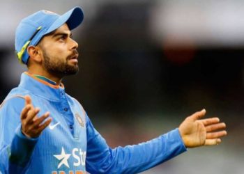 پٹاخے نہیں مٹھائی، کوہلی کے مشورے پر بھارتی آگ بگولہ