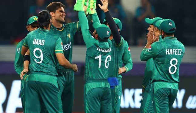 اور پھر پاکستان سیمی فائنل میں پہنچ گیا