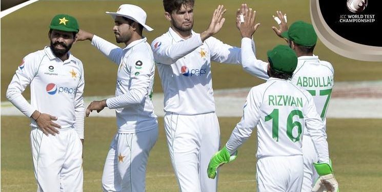 شاہین آفریدی کی تباہ کن بالنگ اور پاکستانی اوپنرز کا پراعتماد آغاز