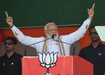 اسٹینڈ اپ کامیڈین ویر داس کا کڑوا سچ اور بھارتی انتہا پسندوں میں اشتعال