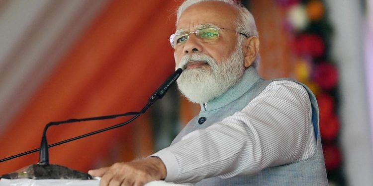 پرامن کسانوں کی جیت، مودی گھٹنے ٹیکنے پر مجبور، زرعی قوانین واپس