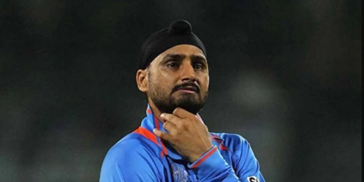 بھارتی کرکٹر ہربھجن سنگھ کہاں غائب ہیں؟
