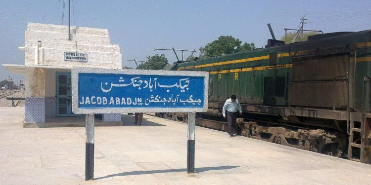 غربت اور گرمی جیکب آباد کے باسیوں کی زندگیوں کا حصہ