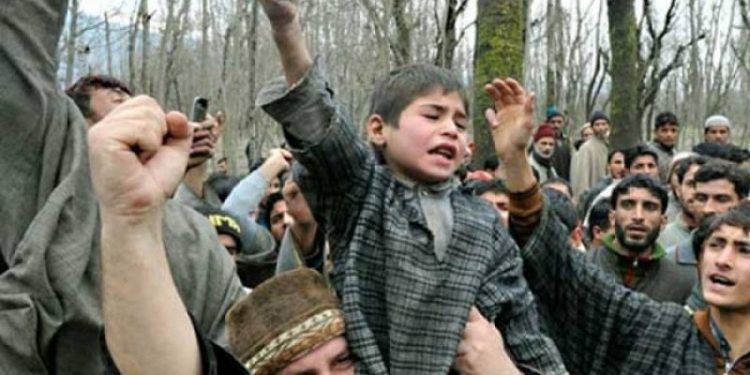 ایک لاکھ کشمیری شہدا کے ورثا انصاف کے منتظر