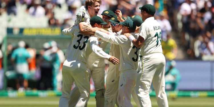 آسٹریلیا کی ایشزسیریز میں کامیابی، انگلینڈ کی ہار کی ہیٹ ٹرک