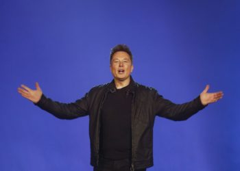 کیا دنیا کے دولت مند شخص ایلون مسک نوکری کو الوداع کہہ رہے ہیں؟