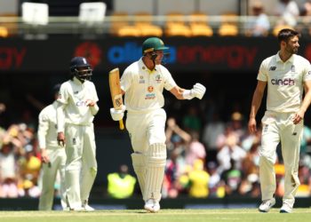 پہلے ایشزٹیسٹ میں آسٹریلیا کی جیت، نتھن لیون کی 400وکٹوں کا ہدف
