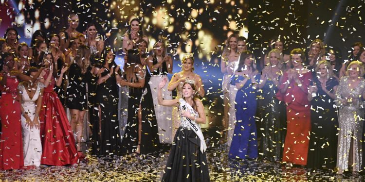 تاریخ میں پہلی بار کورین نژاد دوشیزہ کا مس امریکا بننے کا کارنامہ