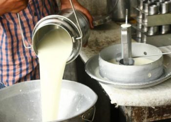 کراچی میں دودھ مہنگا، کہیں 130تو کہیں 140 روپے فی کلو