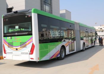 گرین لائن بس سروس شروع، کیا کراچی کی مشکلات دور ہوں گی؟