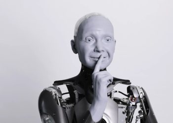 امیکا روبوٹ ۔۔۔ جو ہو بہو انسان دِکھتا ہے