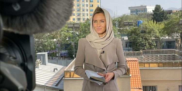 نیوزی لینڈ کے انکار کے بعد حاملہ صحافی نے طالبان سے مدد مانگ لی