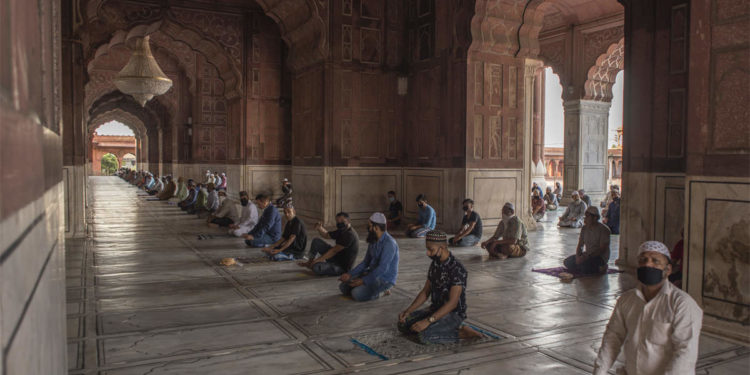 مکمل ویکسین شدہ افراد ہی عبادت گاہوں میں آئیں گے