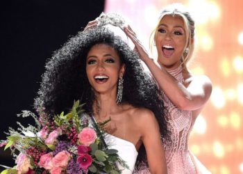 سابق مس امریکا نے 29 منزل سے کود کر خودکشی کرلی