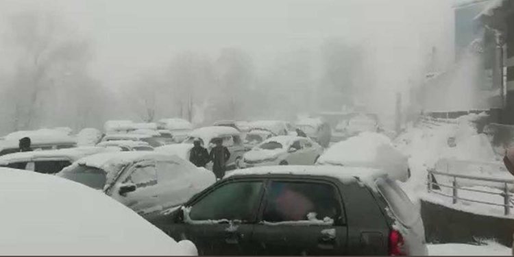 مری میں سیاحت انسانی المیہ بن گئی