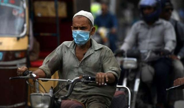 کراچی میں اومی کرون کے بڑھتے ہوئے کیسز