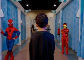 کم عمر بچوں کی ویکسی نیشن کے لیےمنفرد اور دلچسپ انتظامات