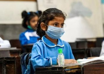 اومی کرون ویرینٹ: سندھ حکومت کا اسکولوں سے متعلق اہم فیصلے