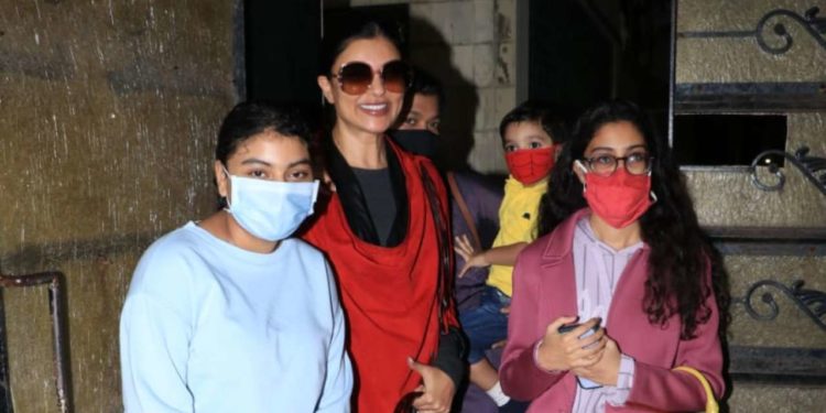 سشمیتا سین نے دو بیٹیوں کے بعد بیٹا بھی گود لے لیا؟