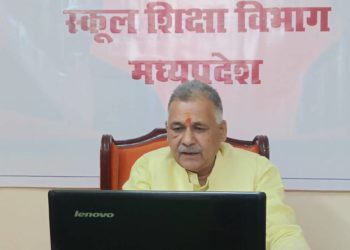 وزیرتعلیم مدھیہ پردیش کی حجاب پابندی میں انتہا پسندوں کی حمایت