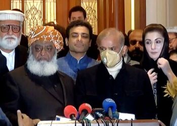 کیا اپوزیشن عدم اعتماد میں کامیاب ہوگی؟