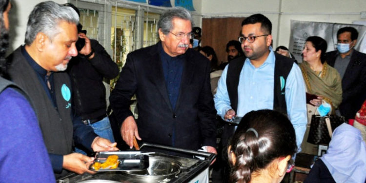 سرکاری اسکولوں میں بچوں کو مفت لنچ دیا جائے گا