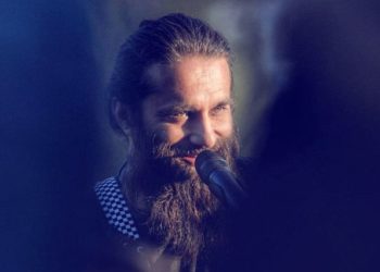 گلوکار علی نور پر صحافی عائشہ بنت راشد کا جنسی ہراسیگی کا الزام