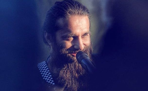 گلوکار علی نور پر صحافی عائشہ بنت راشد کا جنسی ہراسیگی کا الزام