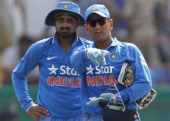 ہربجھن سنگھ نے دھونی کے خلاف مورچہ بنالیا