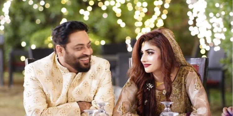 اصل زندگی تو عامر بھائی جی رہے ہیں