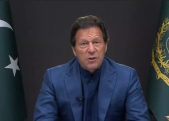 اپوزیشن کی یارکر پر وزیراعظم کا چھکا