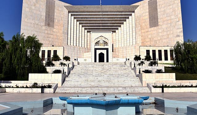 جسٹس فائز عیسیٰ  کے صدارتی ریفرنس کے بینچ پر تحفظات