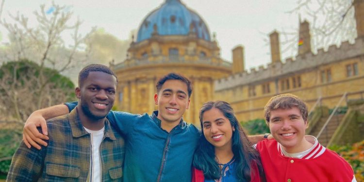 سانحہ اے پی ایس میں زندہ بچ جانے والے احمد نواز آکسفورڈ یونین کے نئے صدر