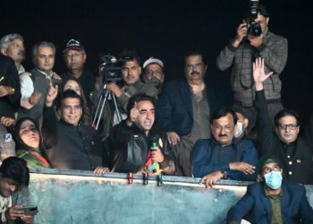 کیا واقعی بلاول نے ” کانپیں ٹانگ رہی ہیں ” کہا تھا ؟