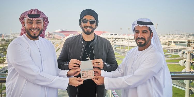 رنویر سنگھ کو دبئی کا گولڈن ویزا مل گیا